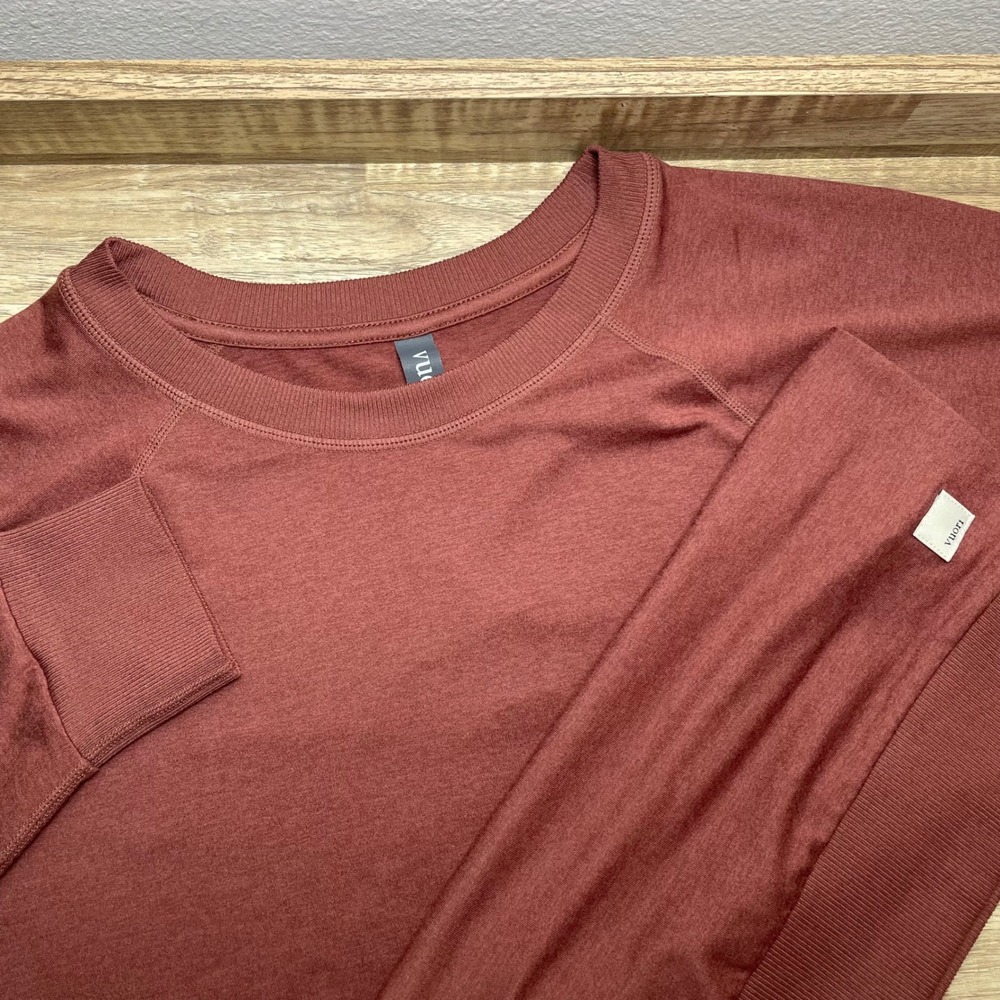 Vuori Halo Essential Crewneck Sweatshirt Cascara Heather Red Women's Large VW241